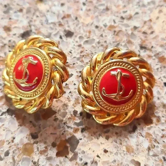 Vintage earrings gold tone red color with boat anchor - Picture 2 of 5